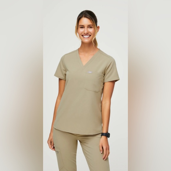 FIGS Scrub Set Sandstone Small - Picture 4 of 5